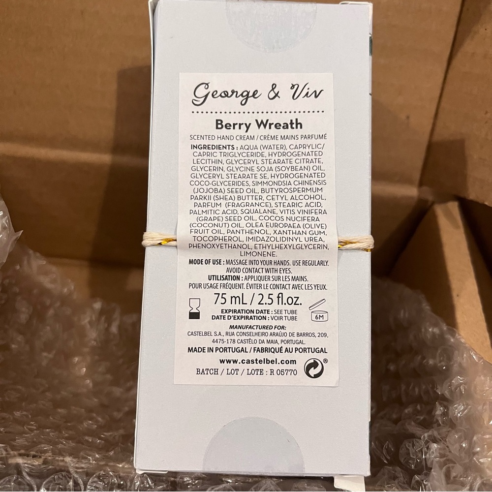 NIB Anthropologie Berry Wreath George & Viv Holiday Christmas Scented Hand Cream - Picture 4 of 12